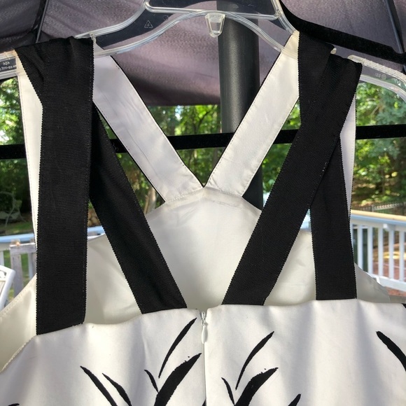 JAX size 12 black & white strappy X back sleeveless print dress - Picture 3 of 16